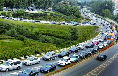 交通部发布清明假期出行指南 10省市拥堵最严重