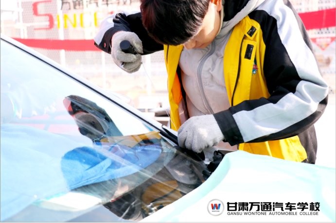 甘肃万通汽车维修实训课