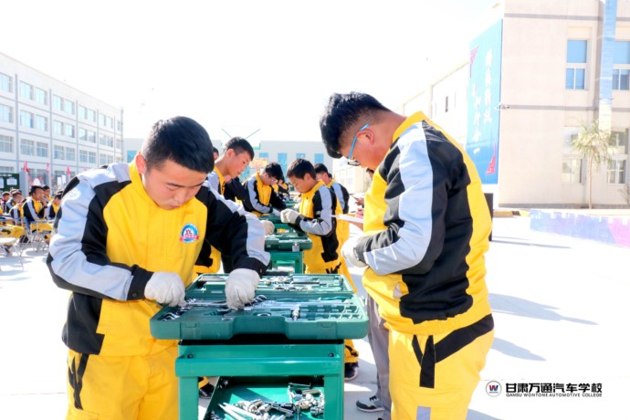 重大新闻||这所学校莫名就火了