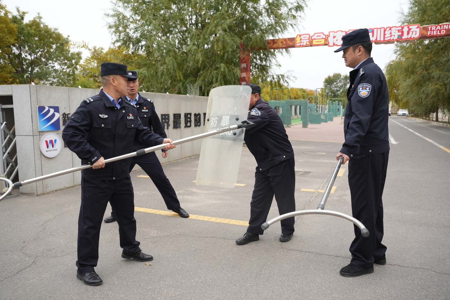 警校联动练精兵，共筑平安校园墙